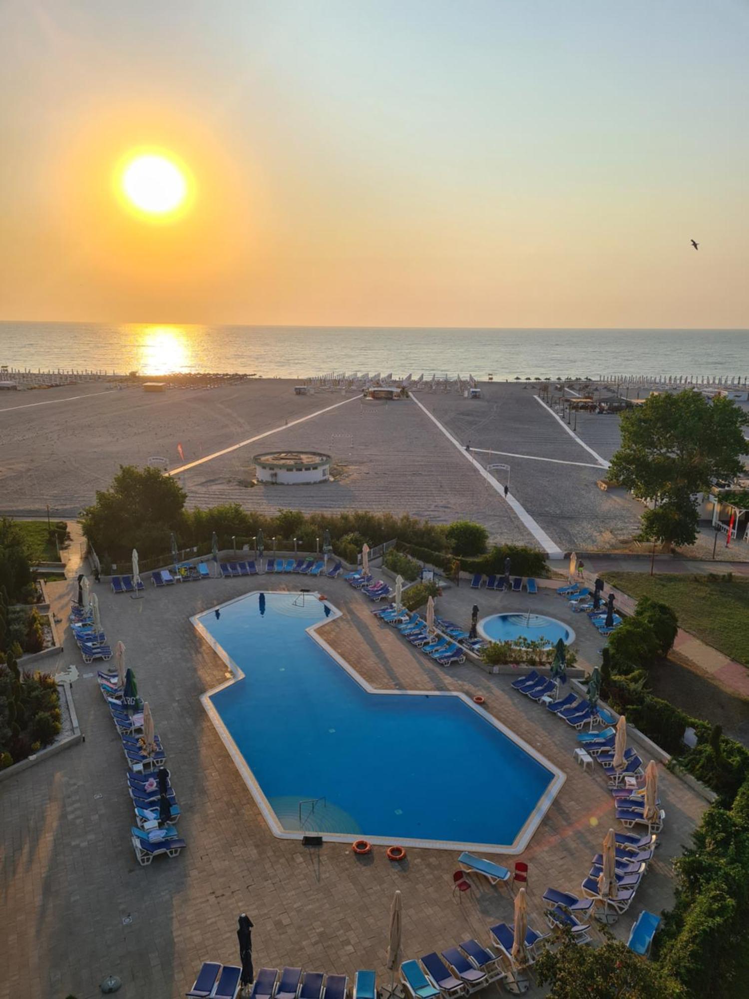 Hotel Comandor Мамая Экстерьер фото