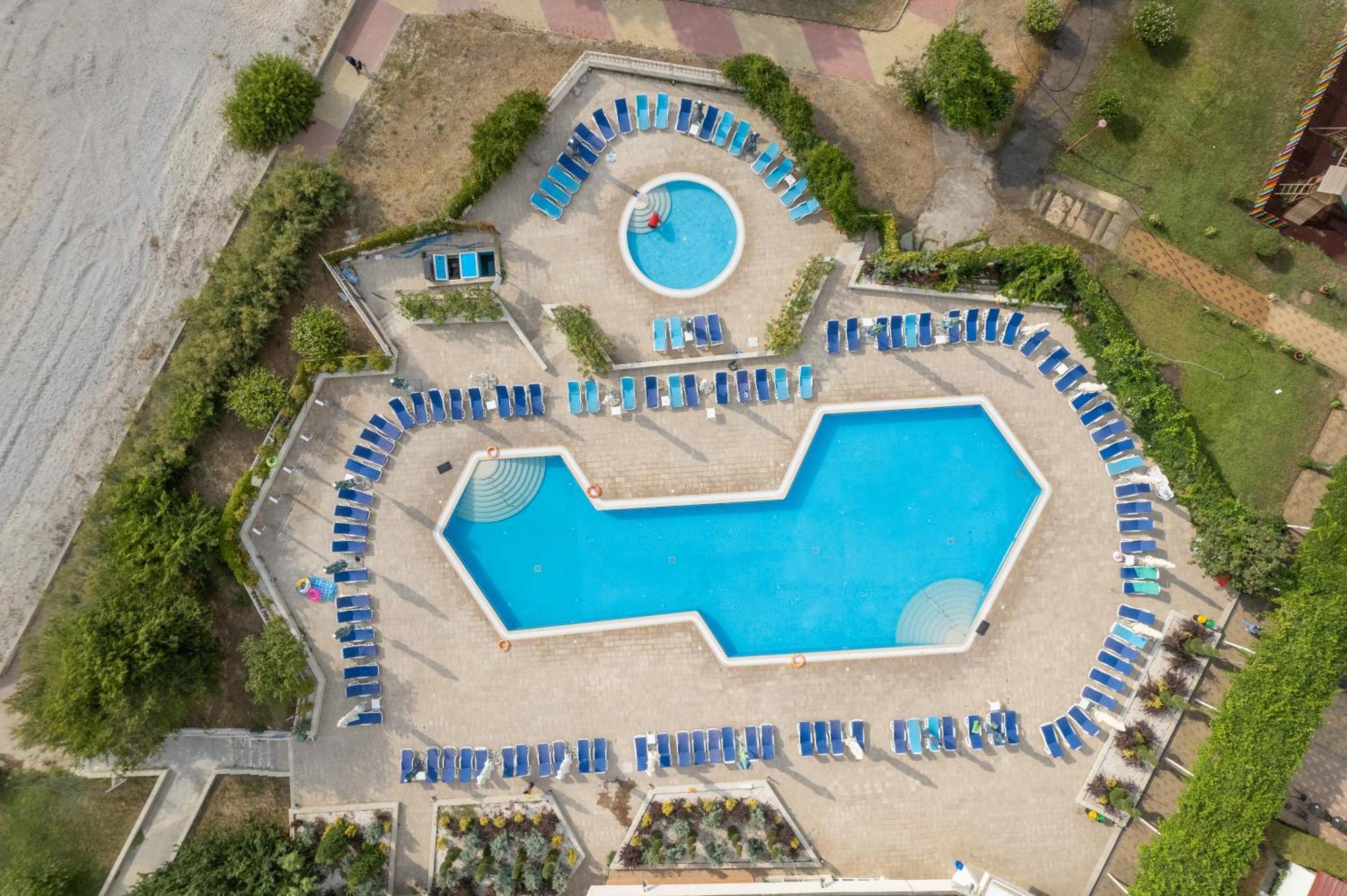 Hotel Comandor Мамая Экстерьер фото