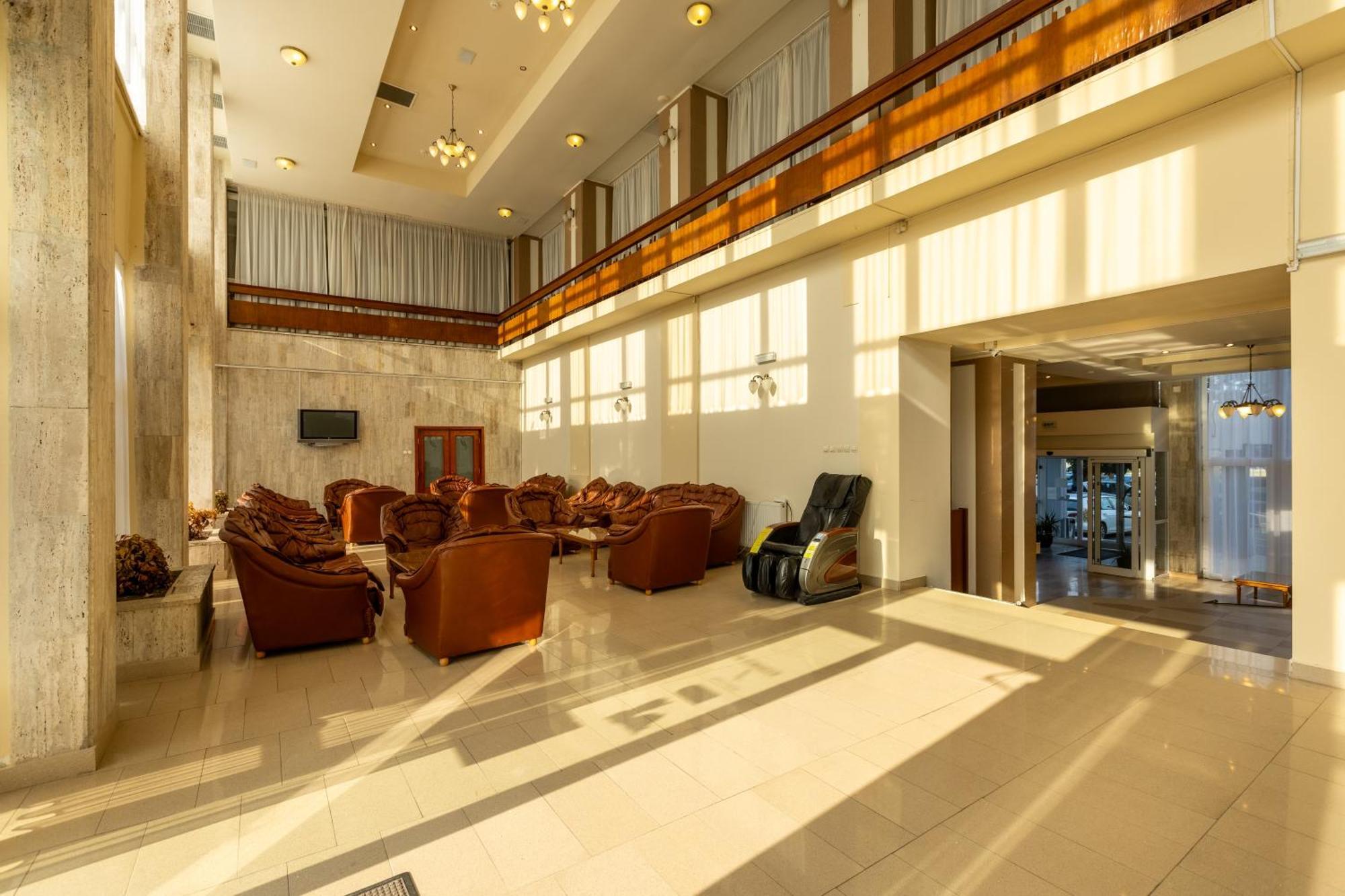 Hotel Comandor Мамая Экстерьер фото