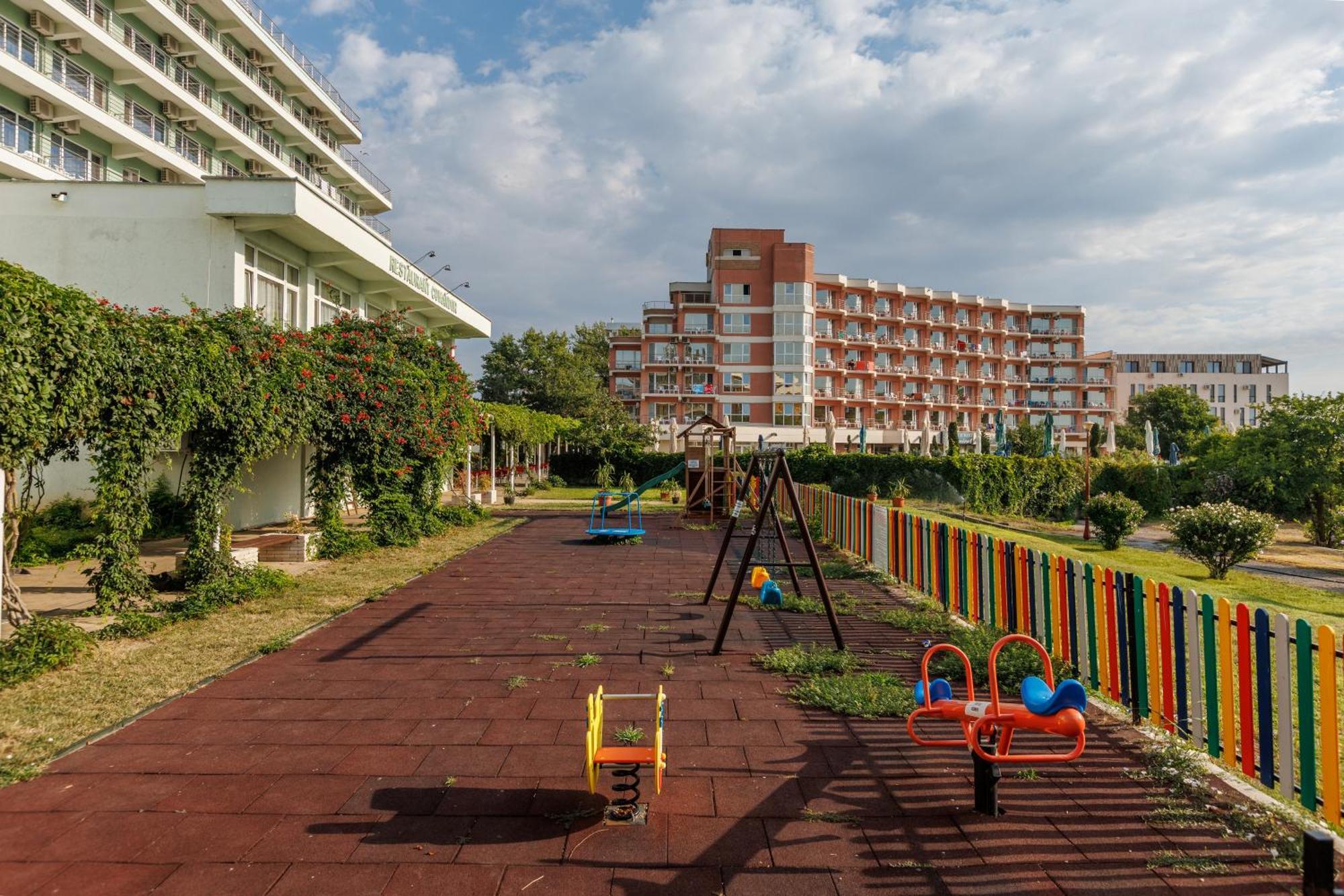 Hotel Comandor Мамая Экстерьер фото